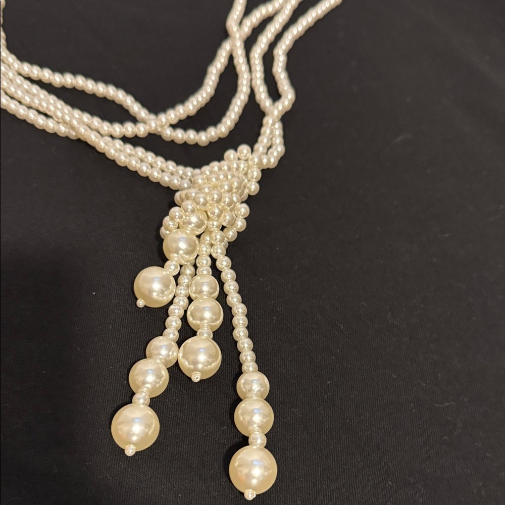 Elegant Pearl Necklace